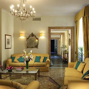 4* Hotel Fontanella Borghese
