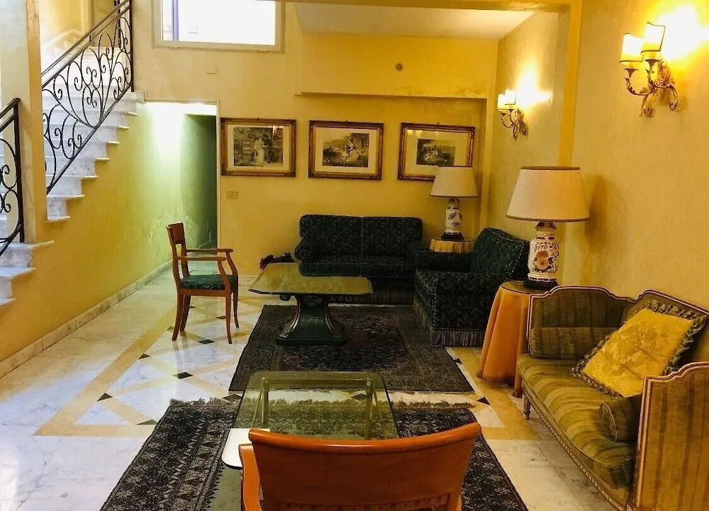 Champagne Garden Hotel Rome 4*,