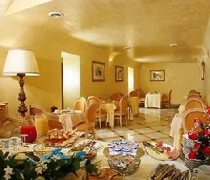 Champagne Garden Hotel Rome 4*,